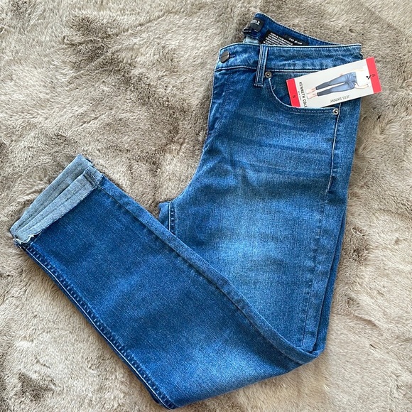 Kenneth Cole - Women's Skinny Cropped Jeans - Picture 9 of 10